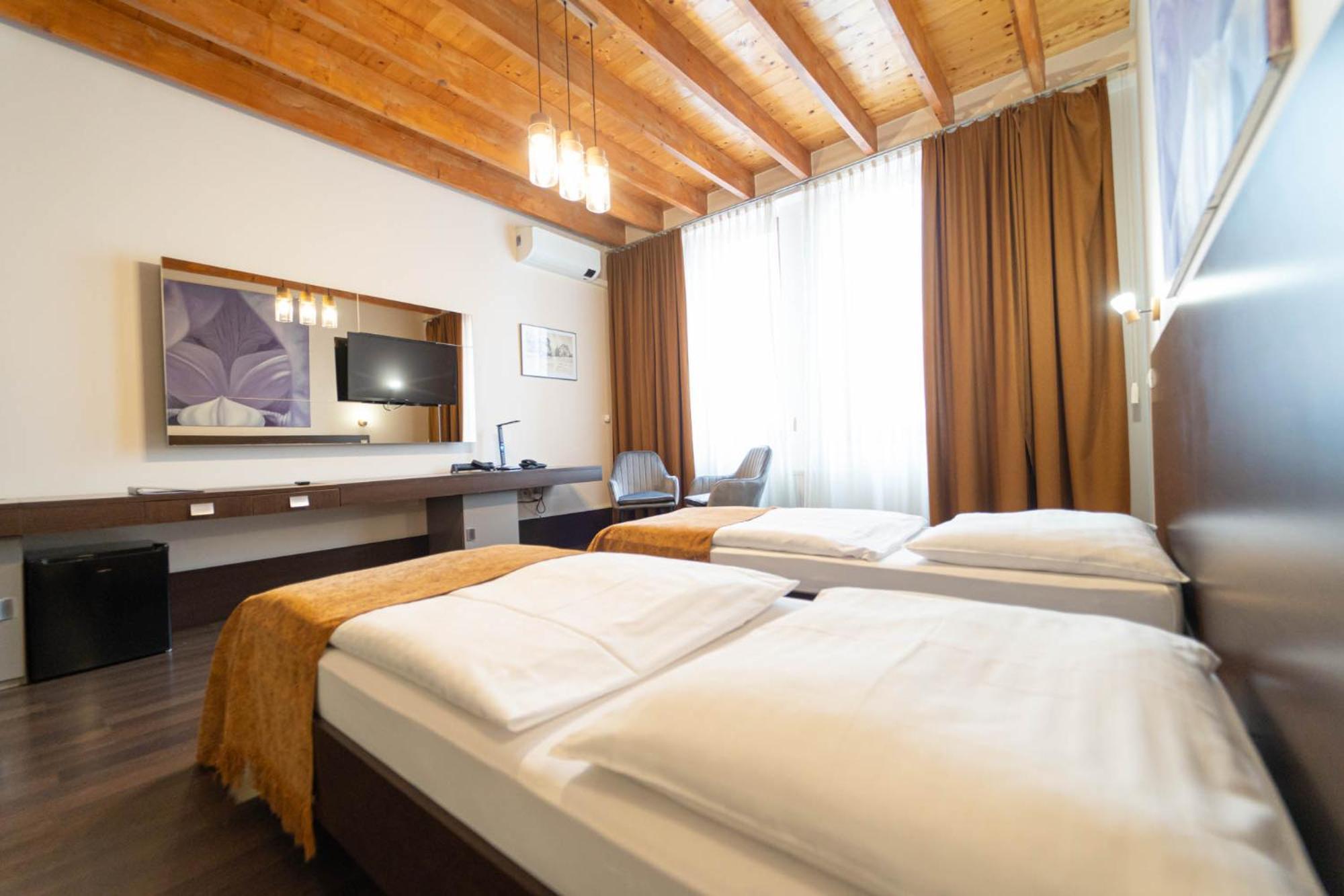 Boutique Hotel Zlaty Dukat Kosice Exterior photo