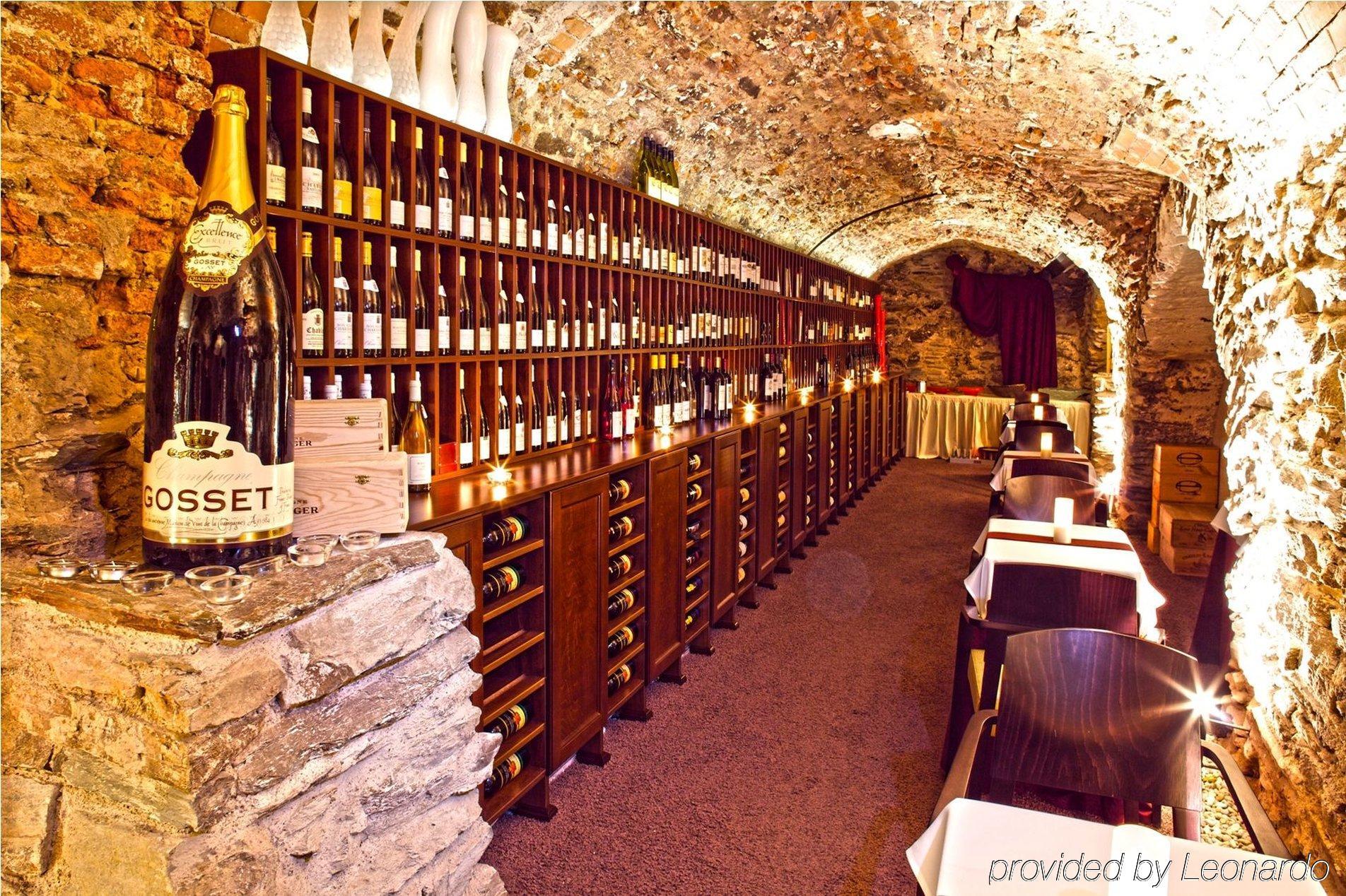 Boutique Hotel Zlaty Dukat Kosice Restaurant photo